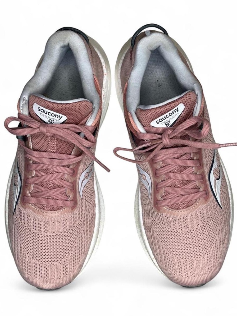 Saucony Triumph 21 running sneaker - LIKE NEW ATHLETIC SHOES